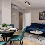 Metropolis Apartments