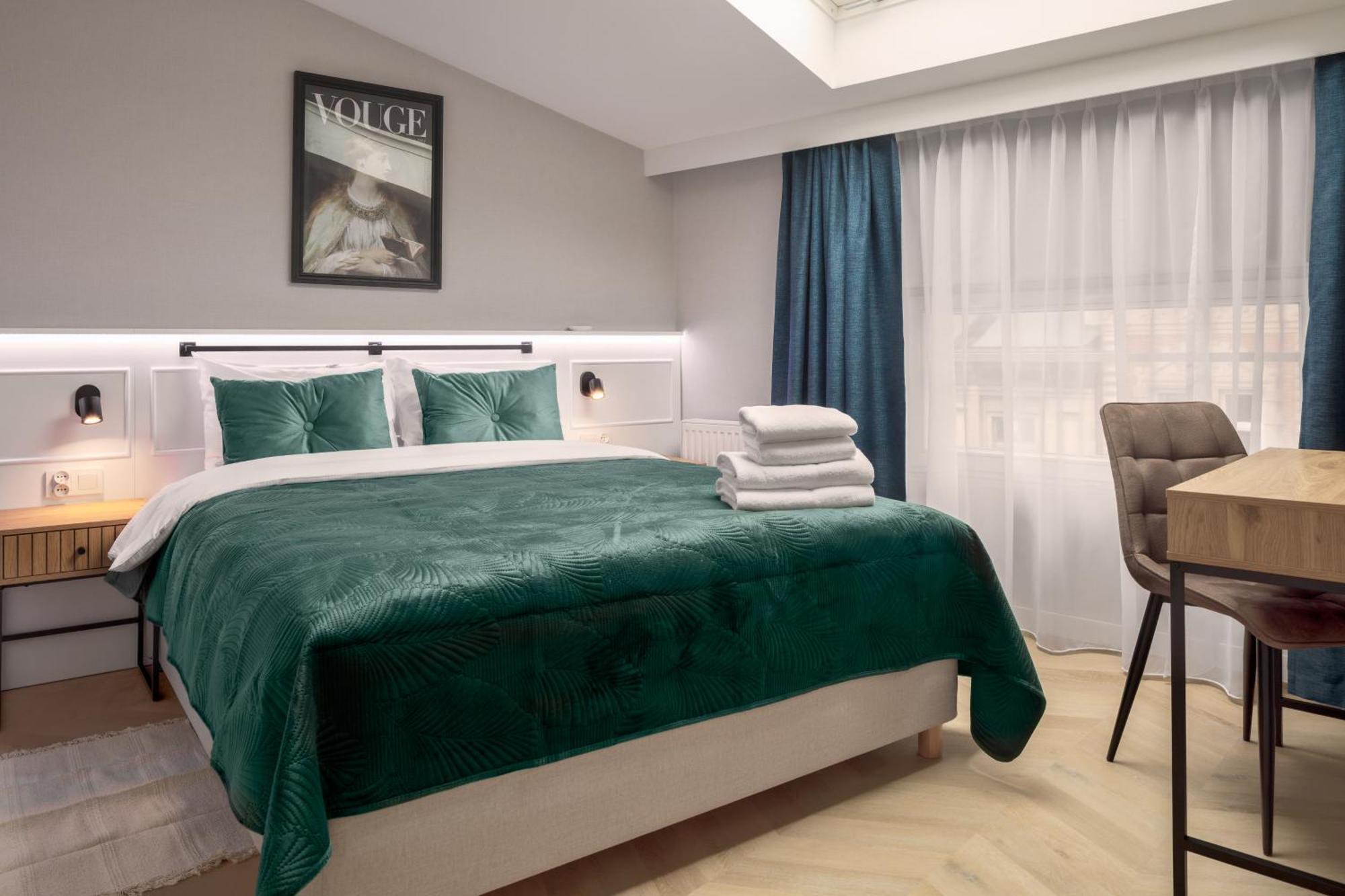 Metropolis Apartment